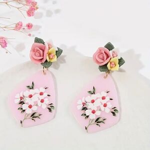 ✨🆕✨ 3D Darling Flower Botanical Dangle Earrings ✨